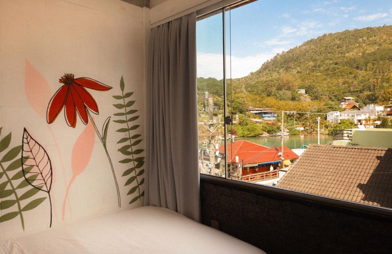 Sea Wolf Surf Hostel ฟลอเรียนอโปลิส ภายนอก รูปภาพ