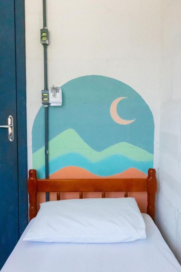 Sea Wolf Surf Hostel ฟลอเรียนอโปลิส ภายนอก รูปภาพ