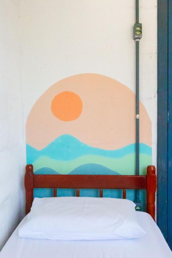 Sea Wolf Surf Hostel ฟลอเรียนอโปลิส ภายนอก รูปภาพ