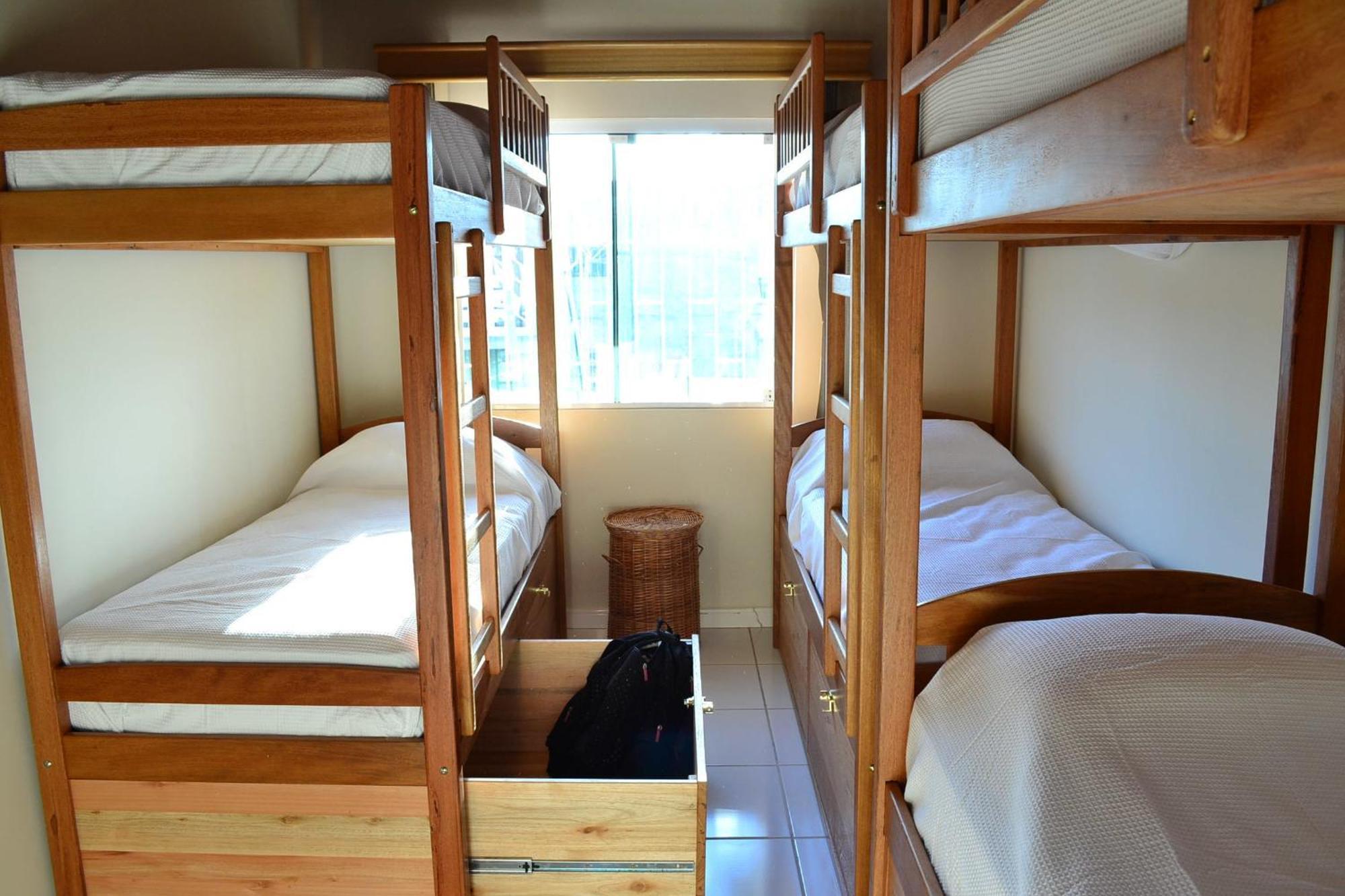 Sea Wolf Surf Hostel ฟลอเรียนอโปลิส ห้อง รูปภาพ