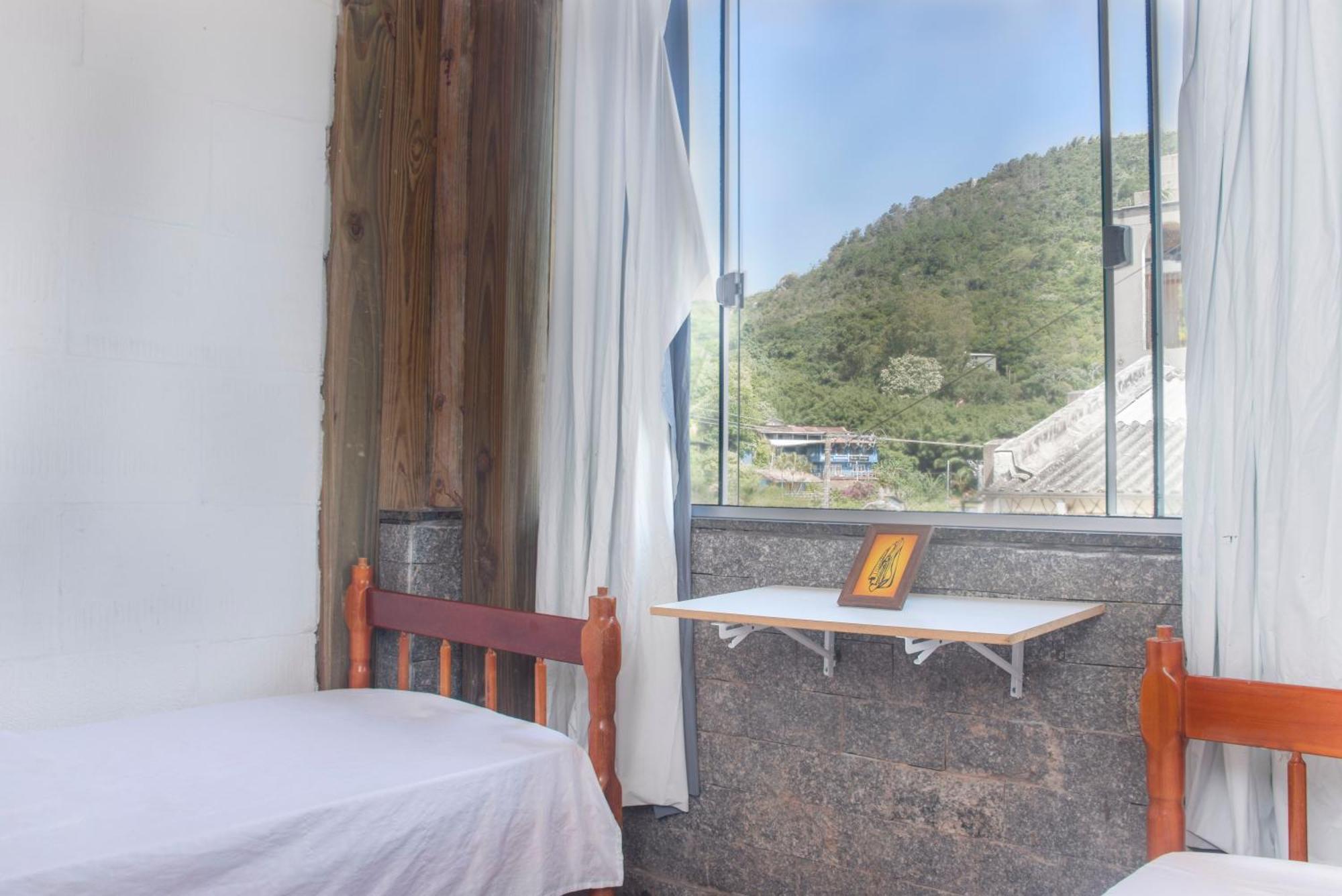 Sea Wolf Surf Hostel ฟลอเรียนอโปลิส ภายนอก รูปภาพ